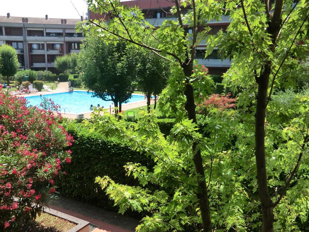 Doctor House Desenzano Apartment Desenzano del Garda Bagian luar foto