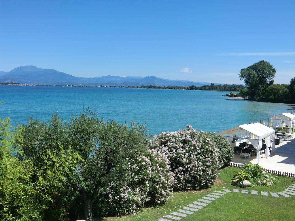 Doctor House Desenzano Apartment Desenzano del Garda Bagian luar foto