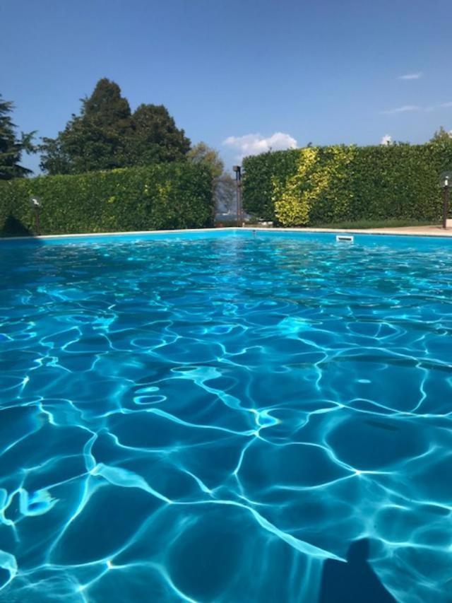 Doctor House Desenzano Apartment Desenzano del Garda Bagian luar foto